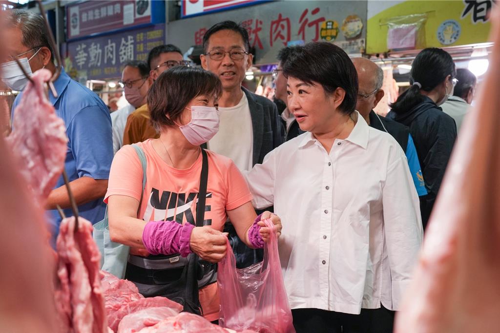 盧秀燕赴市場關心 豬肉買氣旺 價格略升