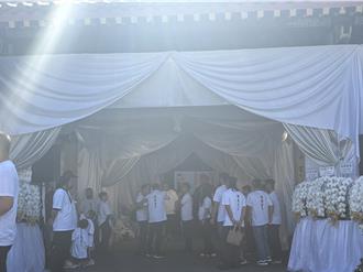 直擊》顏正國癌逝今舉行告別式 現場約百人到場