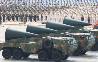 陆开发武器像海啸来袭 美情报跟得上吗？