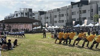 台東議長盃拔河登場 青年對戰長青「輕鬆拔」人情味滿滿