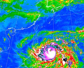 天氣》鳳凰面積「好幾個台灣大」！劇烈降雨先北後南 紅到發紫