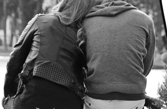 偷吃人夫又劈腿球星！19歲女星再爆未成年喝酒　電視台火大開除