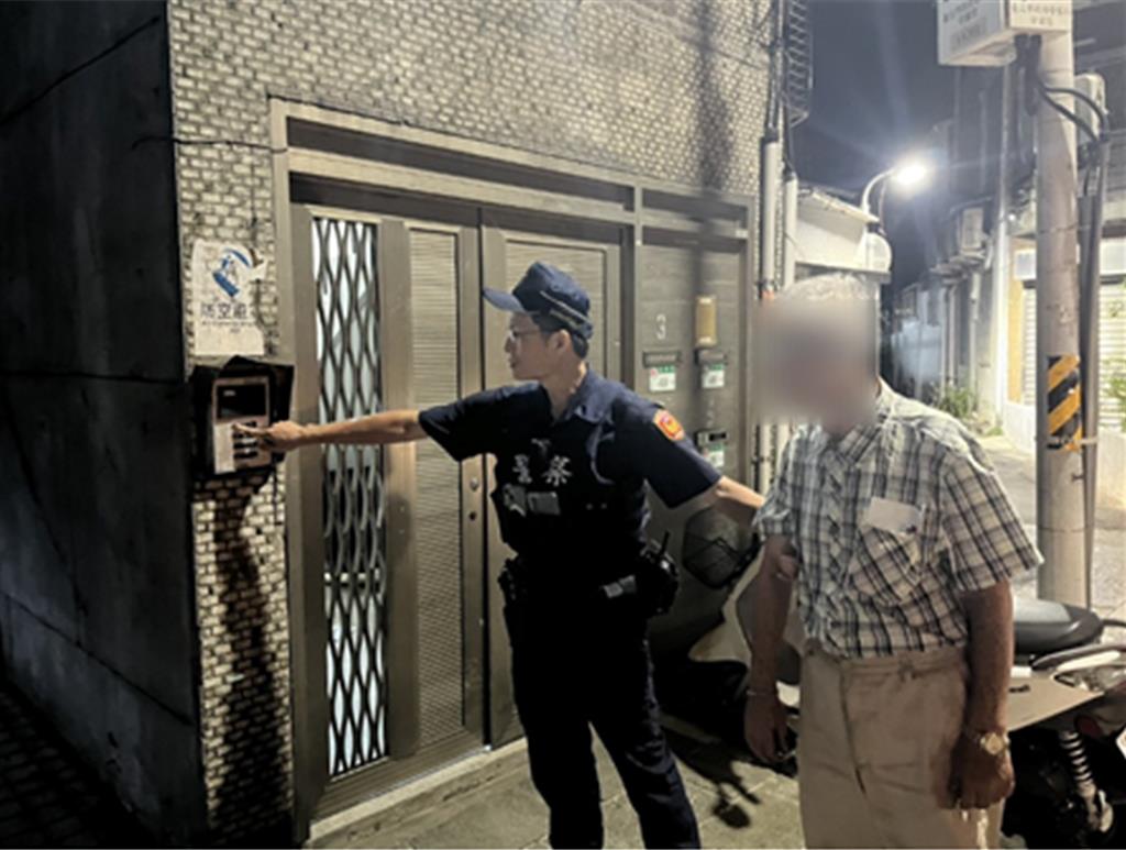 北市失智翁迷闖百齡橋 警車陣飛奔「搶人」保平安