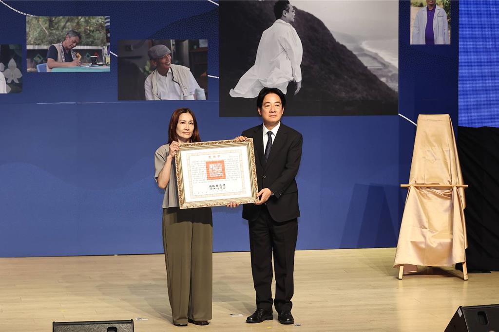 超人醫師徐超斌追思會 賴清德親頒褒揚令 南迴診所由高元接棒