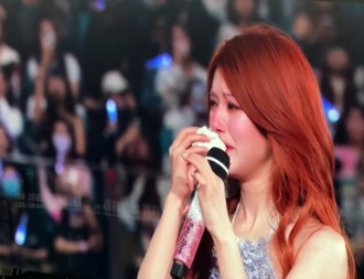 趙露思27歲生日會哭慘！《許我耀眼》大翻身　官宣：新工作室成立