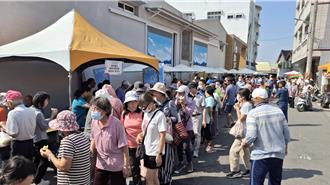 歡慶豬肉解封 台南後壁農會發千碗免費滷肉飯 民眾搶翻天