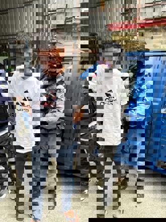 開車撞警遭轟6槍！高雄男疑藏毒丟包同伴 逃8小時台南落網