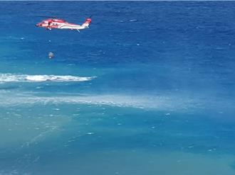 花莲象鼻隧道传意外！16人垂降海滩戏水 1女遭浪卷走OHCA、4人受困获救