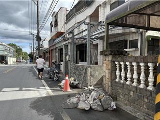 马太鞍溪堰塞湖未解又遇凤凰颱风 居民备妥撤离物资盼别再淹