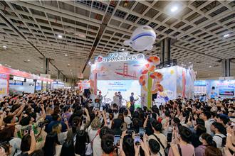 旅展开跑！华航邀「理想混蛋」嗨唱 展区买气爆棚成焦点