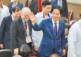 陳時中：補充保費沒轉彎 衛福部概念沒錯