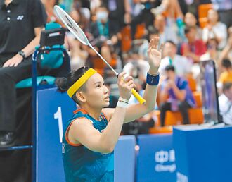 羽球》球拍施魔法 小戴神技翻轉羽壇