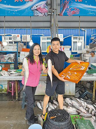 彰化 先頭烏報到 漁民樂翻民眾搶買