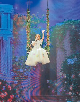 曾沛慈贴鲜肉热舞喊老公不要看