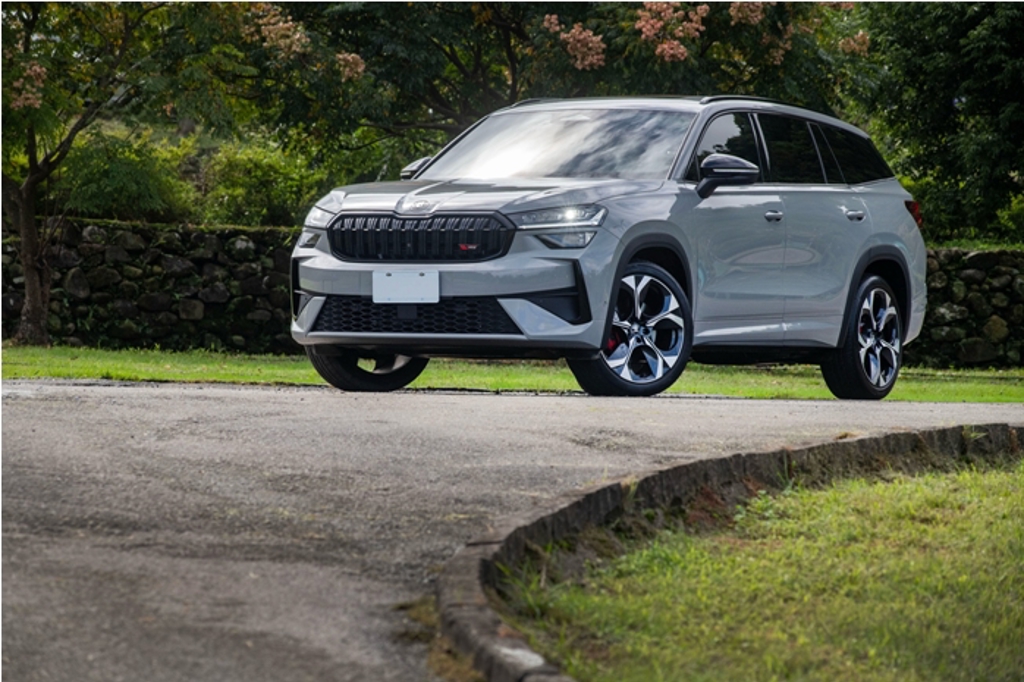 全能七人座SUV霸主 Škoda Kodiaq RS 4x4一車抵三車 （陳大任攝）