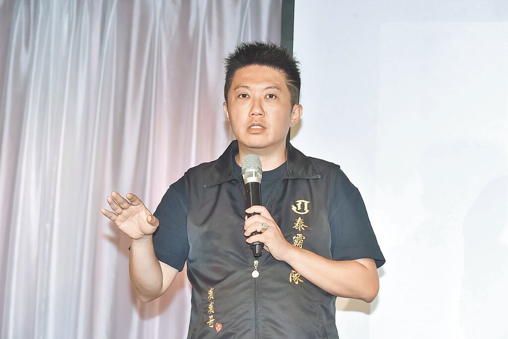 賓賓哥被威脅「關進狗籠」還有不雅照 控遭圤智雨勒索7位數