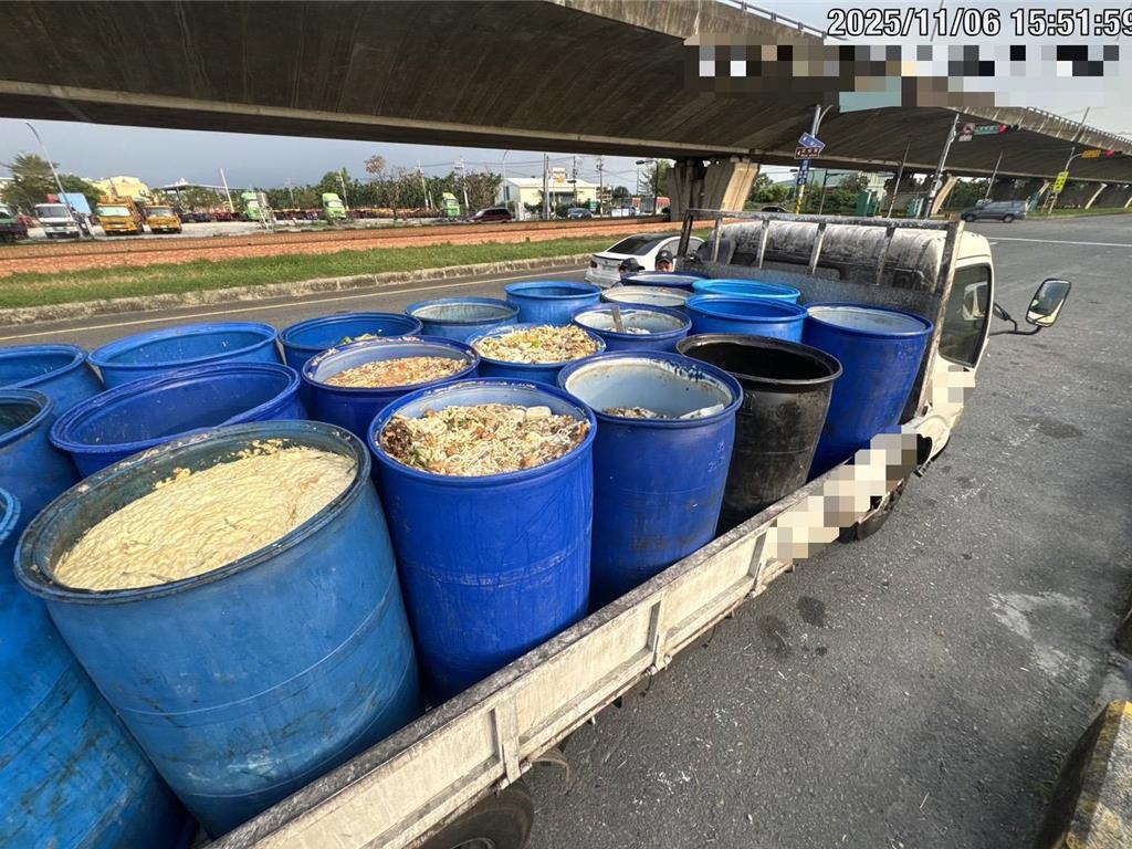 不甩禁令！7業者夾帶「外來廚餘」硬闖 屏縣府開罰了