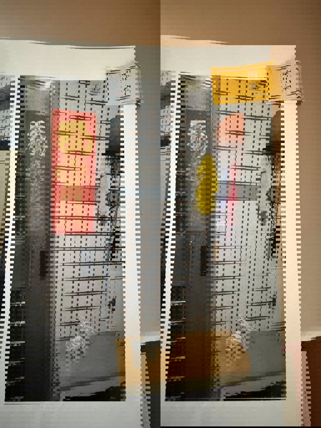 3杯飲料換罰單！請外送上樓放鞋櫃慘遭「逆襲」檢舉