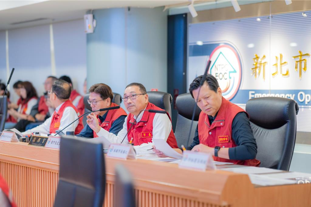 新北除七區放颱風假 其餘明正常上班課