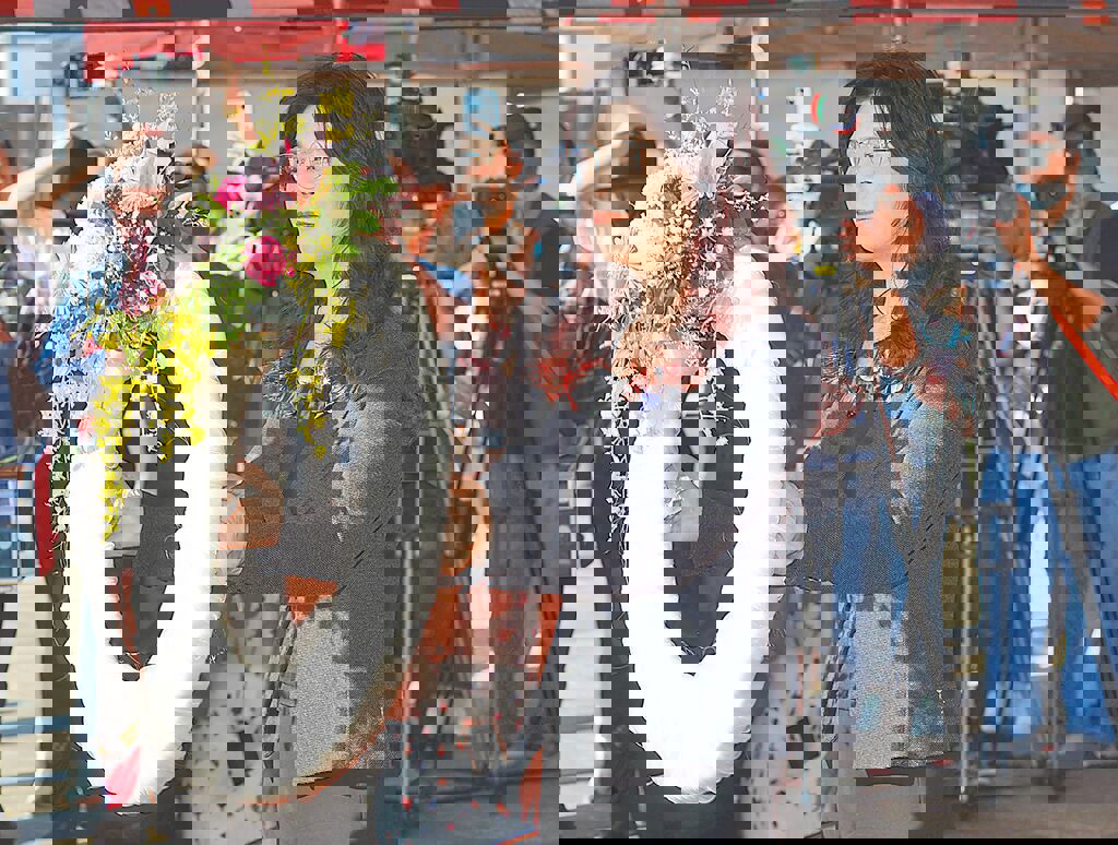 海納百川》鄭麗文秋祭 宜粗不宜細(沈迺訓)