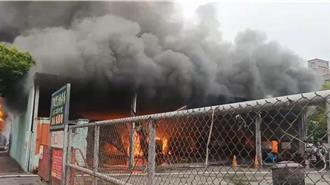 高雄里民活動中心惡火 駭人猛烈火勢現場曝光