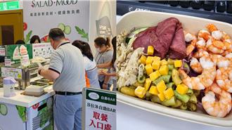 7-11打造「自助沙拉吧」！蔬菜海鮮爽夾 網嗨：1招就回本