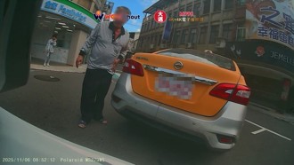 計程車路口急停倒退　後方騎士無辜遭撞