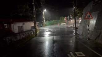 快訊》馬太鞍溪便橋遭山洪淹沒 萬榮鄉明利村爆泥流