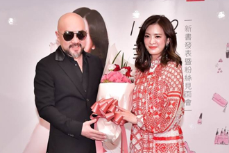 辛龍新歌〈春暖花開〉、〈一夫當關〉首曝光 訴說思念劉真心境