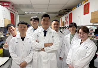 靈芝用於癌症免疫治療之研究 榮獲2025新加坡國際發明展金牌