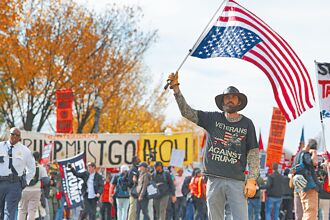 川普大撒幣 每人發6萬救民調