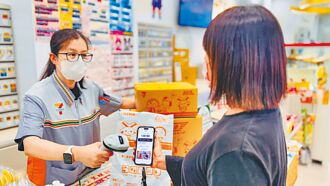 搶商機 超商雙11 再現包裹山