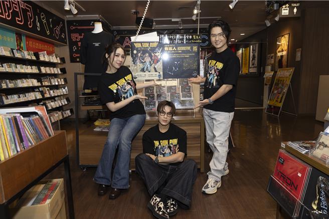 告五人日前在东京唱片行TOWER RECORDS 涩谷店举办歌迷见面会。（相信音乐提供）