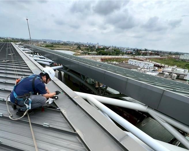 桃捷启动防颱整备，因应凤凰颱风滚动式调整营运。（桃捷公司提供／吕筱蝉桃园传真）