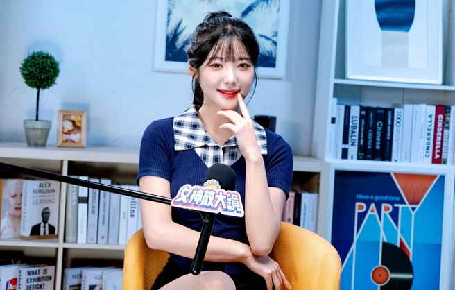 连庄小魔女韩籍三本柱的高佳彬接受《女神放大镜》访问，分享加入啦啦队以来的心路歷程。