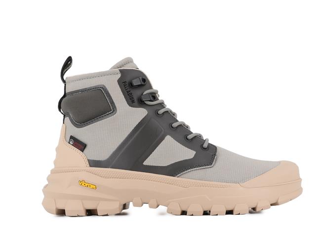 PALLADIUM PALLARIDER ZIP WPA火星配色，4680元。（PALLADIUM提供／朱世凱台北傳真）