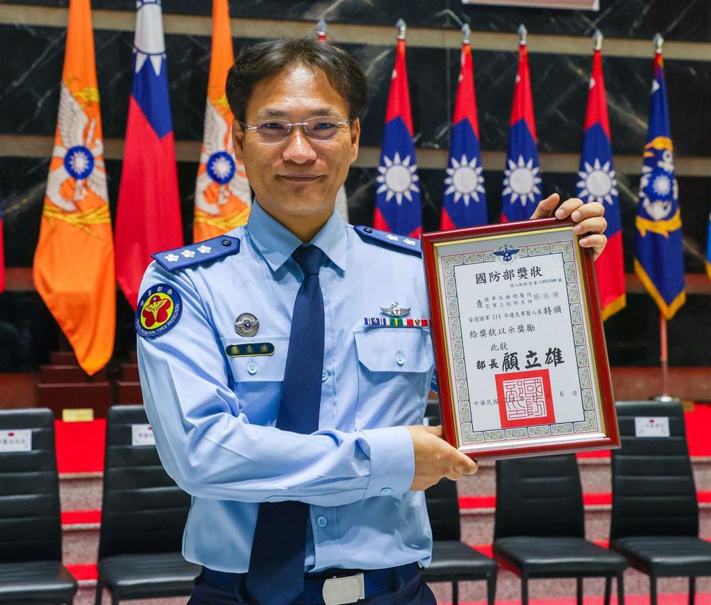 【優良軍醫暨績優衛勤部隊表揚】秉持「專業」、「責任」 提升國軍醫療能見度