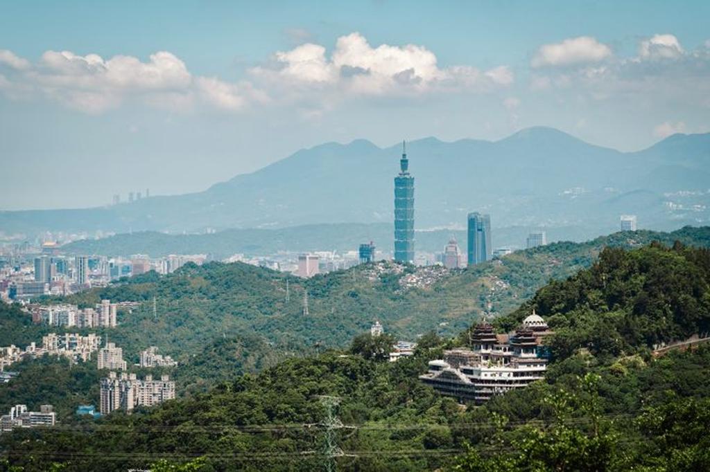 輕裝出遊即可親近的貓空，美景與人文交織，是療癒身心的絕佳去處。　圖：臺北市政府觀光傳播局／提供 