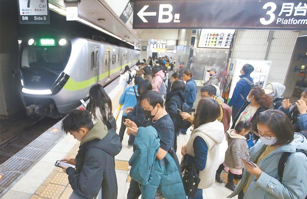 鳳凰逼近!台鐵深澳線即起預防性停駛