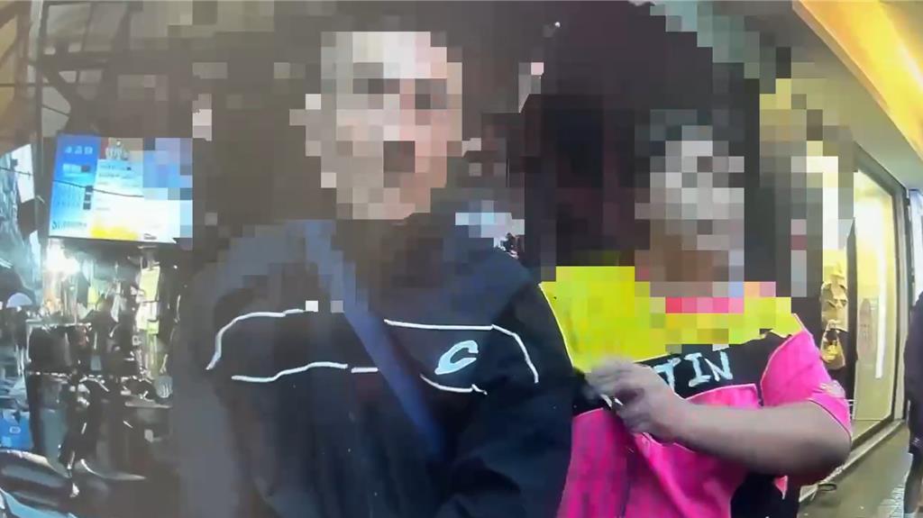 亂彈菸蒂燙女騎士又持傘毆她 永和男遭見義勇為民眾壓制