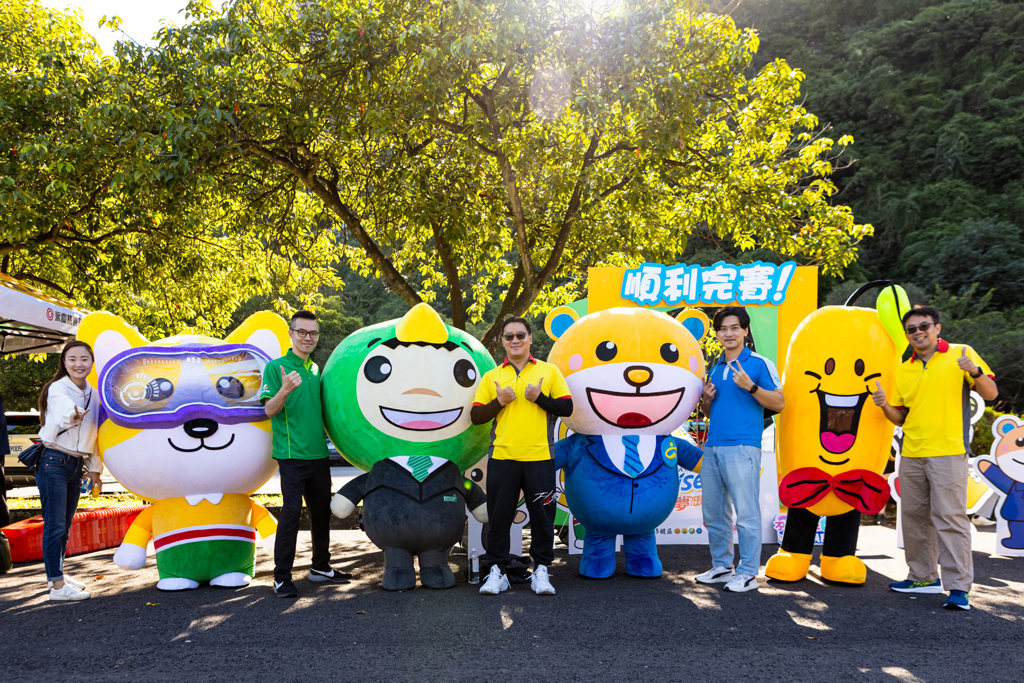 永慶加盟四品牌吉祥物全員到齊，吸引同仁開心合照、分享到FB粉絲頁，贏得最多讚數的、有機會獲得1千元紅包獎勵(圖/永慶房產集團提供)