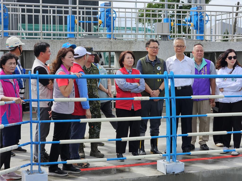 鳳凰路徑南修屏東嚴戒 周春米巡視滯洪池抽水站
