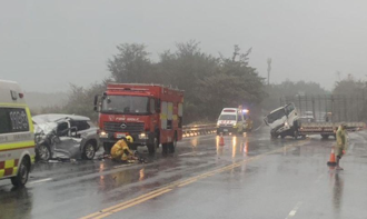 台东太麻里大货车衝对向道  休旅车遭撞烂驾驶惨死