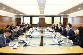 出口禁令甫解除　李成鋼會「因美納」執行長