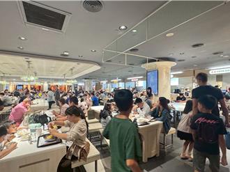 颱風假商圈熱！餐廳電影院座無虛席 台茂湧2萬5千人