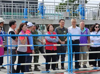 凤凰路径南修屏东严戒 周春米巡视滞洪池抽水站