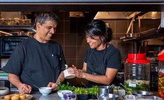 風味冒險家攜手遊牧女廚 翻玩印度美食
