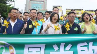 律師嗆白營走讀  她舉兩公約打臉：蔡曾簽人權永久保固書