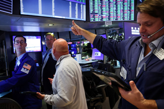 AI交易疑慮再起 那指跌200點 輝達急挫3％