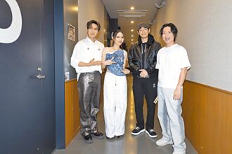 告五人东京开唱 藤冈靛忙中朝圣